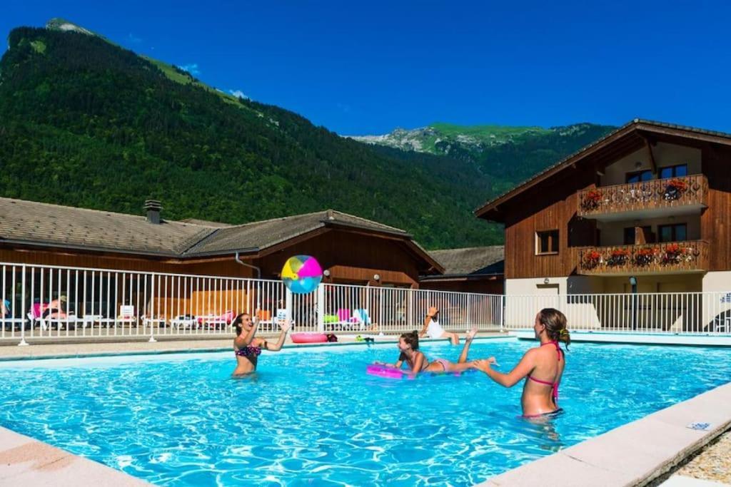 Appartement Rez-De-Chaussee, Cosy T3 4 A 6 Pers Avec Piscines Interieure & Exterieure A Samoens En Haute-Savoie Luaran gambar